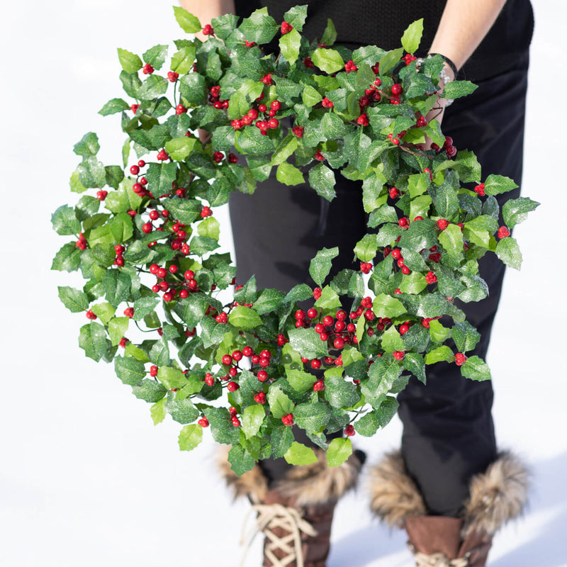 Red Berry Leaf Wreath