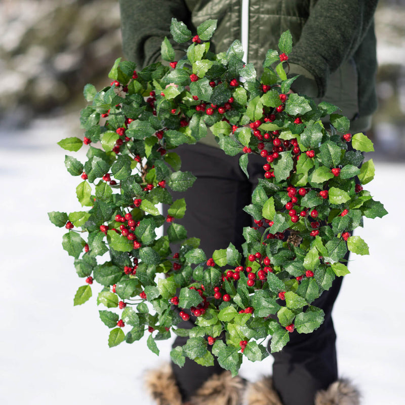 Red Berry Leaf Wreath
