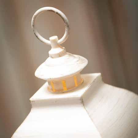 Lantern With Pillar
