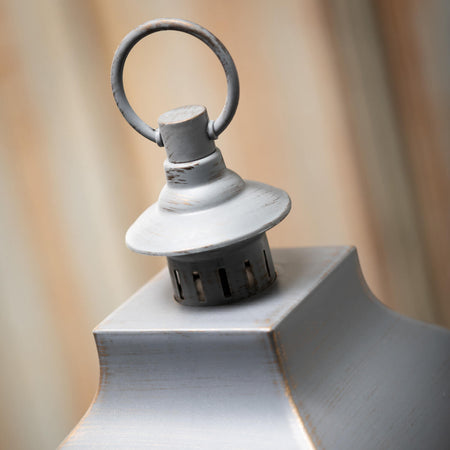 Jumbo Lantern With 3 Pillars